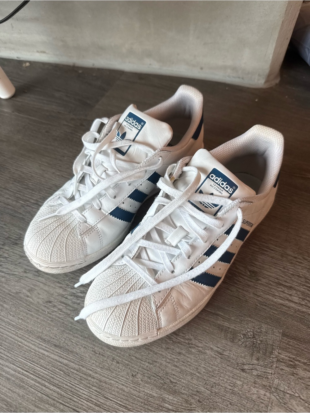 Men’s Size 5.5  / Women’s 7 Adidas Superstar Navy Blue & White Lace Up Sneakers